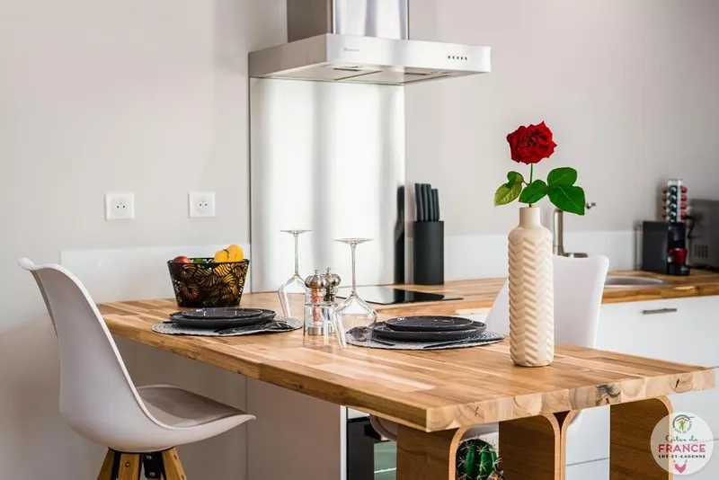 Le Loft en Bulles à Saint-Maurin — Studio de 60 m² avec spa six places à Saint-Maurin
