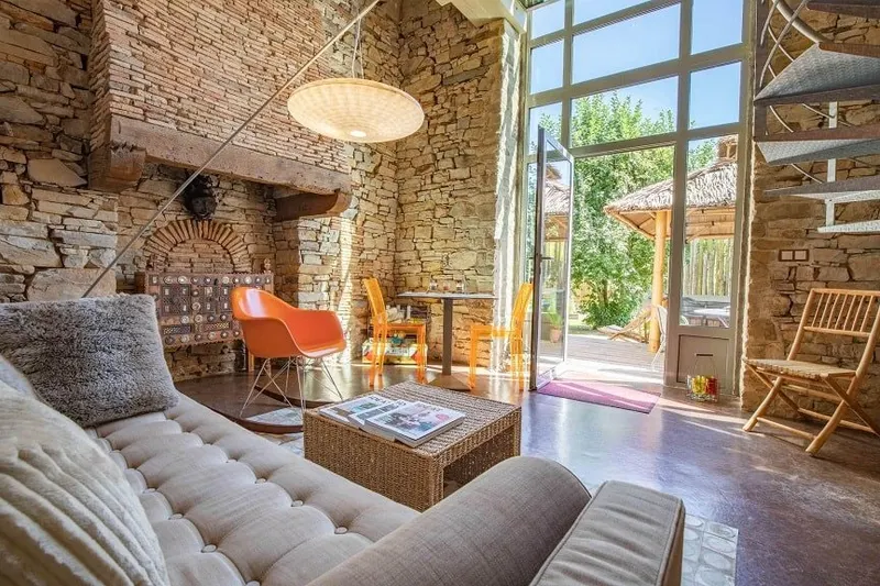 Chambre Indienne du Presbytère de Pancé — duplex de 55 m² avec jacuzzi et hammam à Pancé