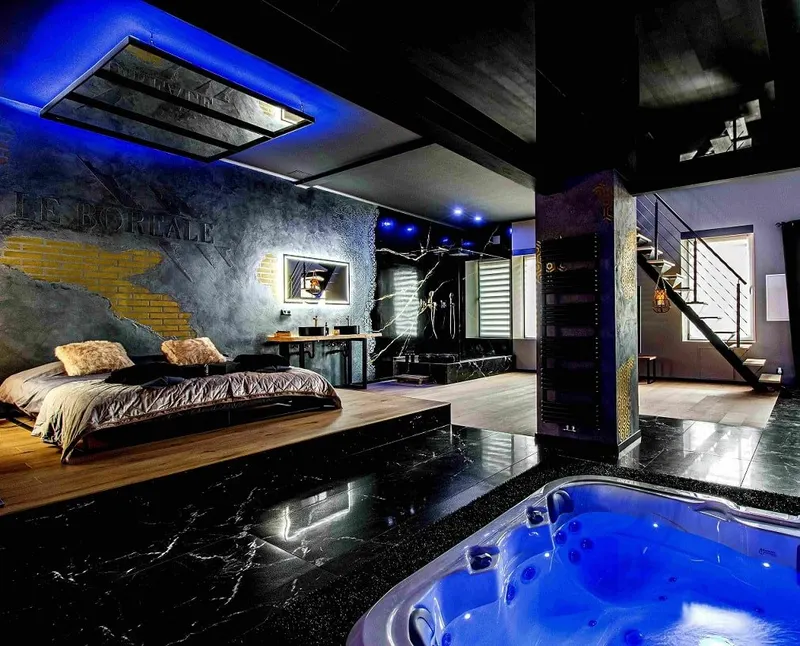 Le Boréale Loft à Mont-Saint-Martin — 150 m², jacuzzi, sauna et écran géant privatifs à Mont-Saint-Martin