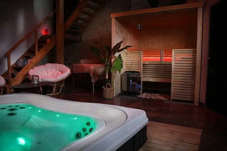 BA'CAM SPA à Étigny