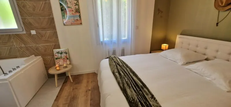Green Love & Spa à Saint-Laurent-Médoc — villa de 35 m², bain à remous et jardin au bord de l’eau à Saint-Laurent-Médoc