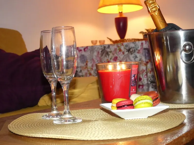 Les Ajoncs à Pédernec — Gîte de 55 m² pour quatre avec spa extérieur à Pédernec
