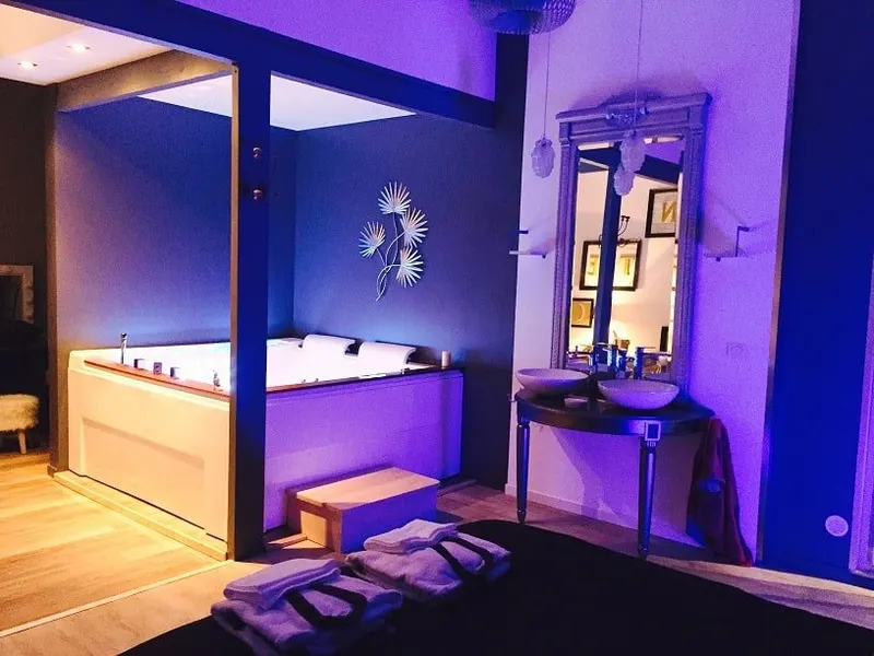 L’Entre Parenthèse à Saint-Drézéry — balnéo, sauna et home cinéma dans 80 m² à Saint-Drézéry