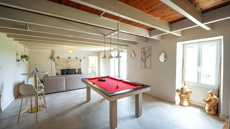 L’Étincelle Secrète au Ségur — maison de 80 m² avec jacuzzi, hammam et pièce secrète à Le Ségur