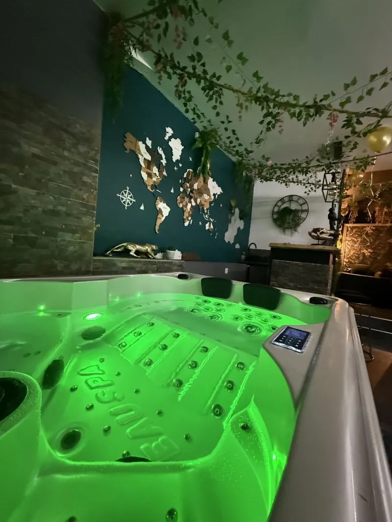 L’Everest Rooms – Love Room Amazone à Marseille à Marseille