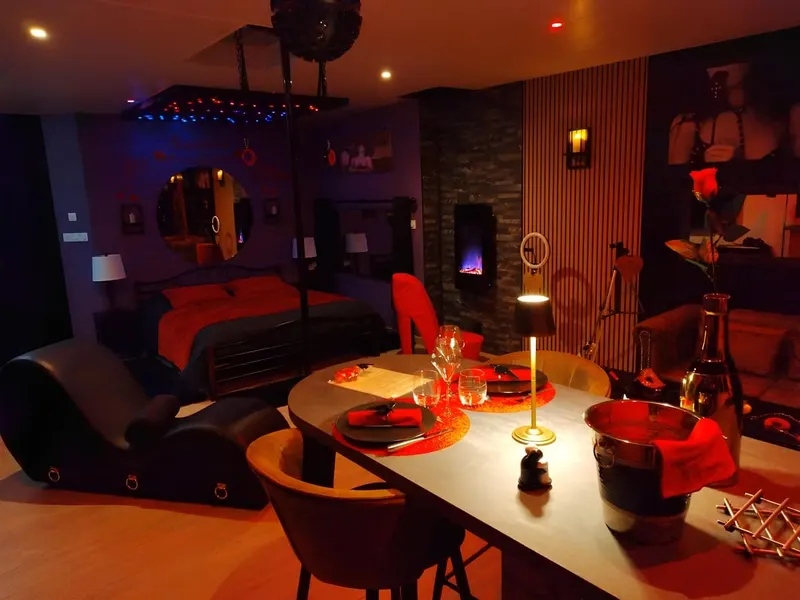 Love-Room, Gîte 4 étoiles, 50 Nuances Romantiques à Villeneuve-en-Retz
