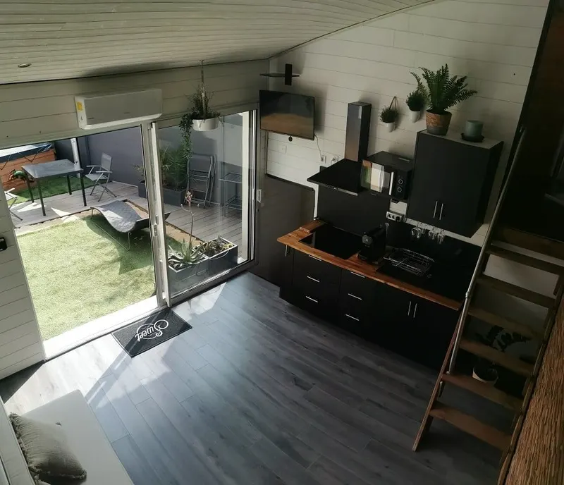 Seuls et Zen – Paradis pour Deux à Cuges-les-Pins — 35 m² avec spa, piscine et sauna privés à Cuges-les-Pins
