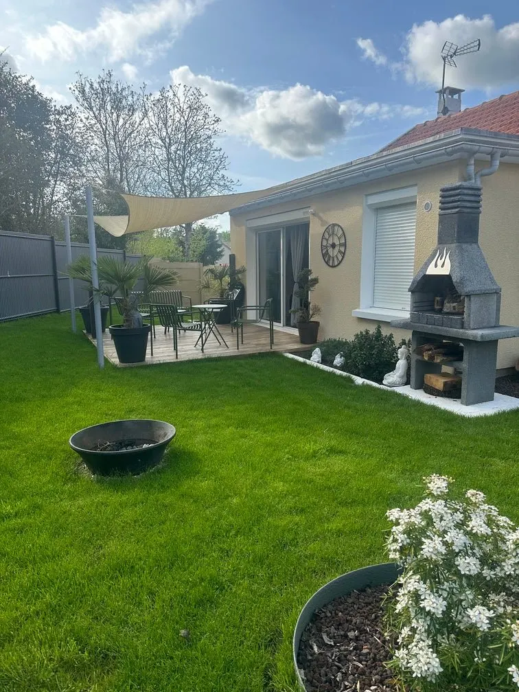 LA MAISON DES PLAISIRS à Champigny-sur-Yonne