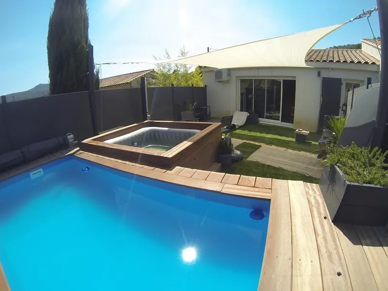 Seuls et Zen – Paradis pour Deux à Cuges-les-Pins — 35 m² avec spa, piscine et sauna privés à Cuges-les-Pins