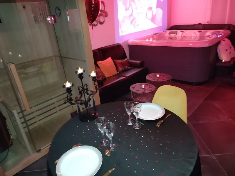 Avec Toi suites spa: La GLAMOUR à Barlin