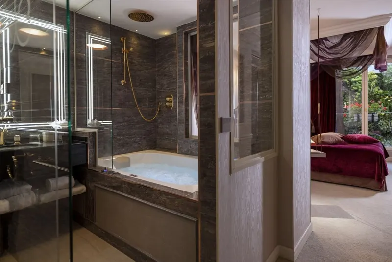 Paris j'Adore Hotel & Spa ***** Chambre Deluxe Précieuse à Paris
