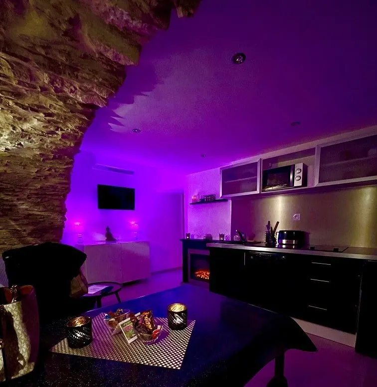 Dreams Love à Orgon — Jacuzzi, hammam et chambre en mezzanine à Orgon