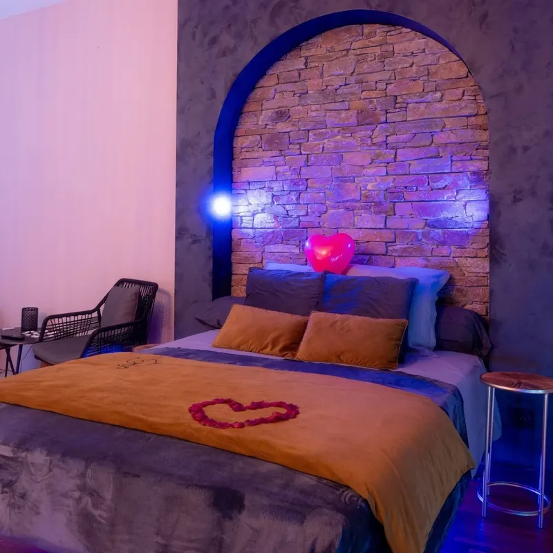 Ô Plaisir des Sens à Ceyras — spa privatif, lit suspendu et petit-déjeuner à Ceyras