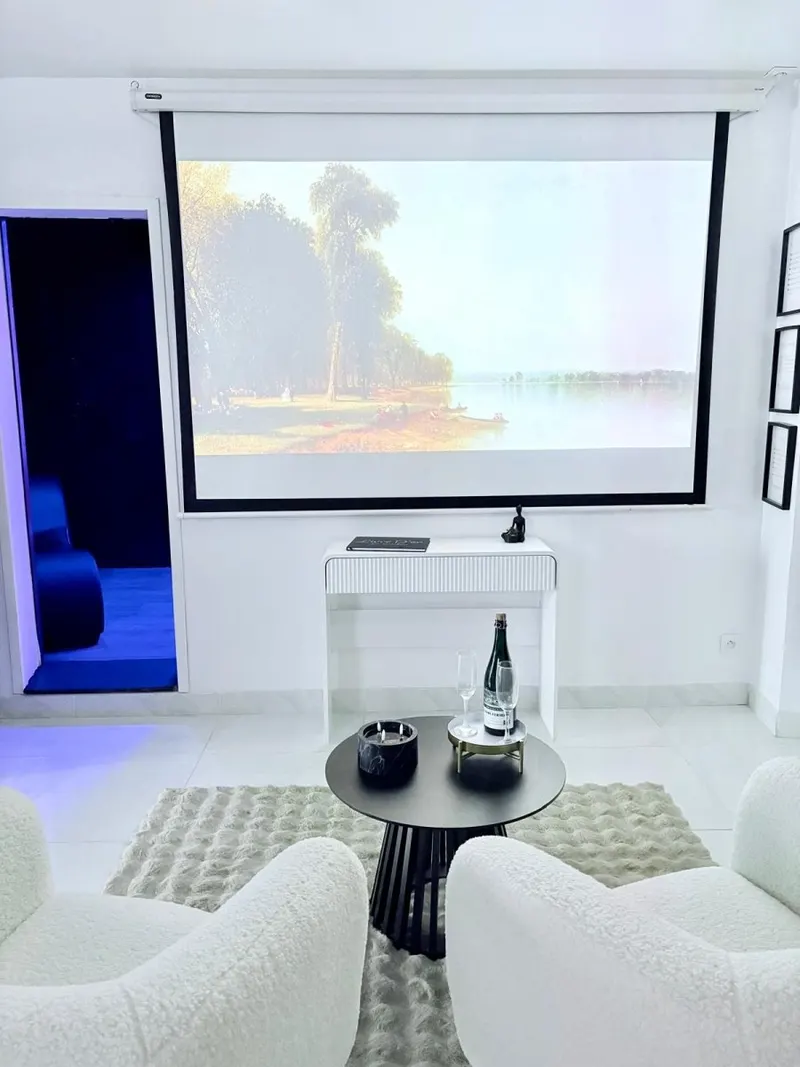 Dalikyda - La Tentation - Bain à remous & Cinéma Privée à Le Havre