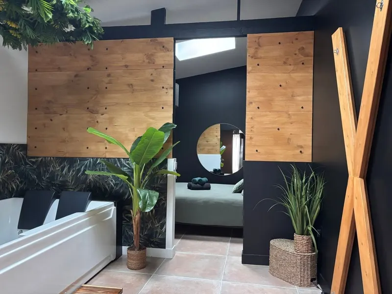 Lovely Place and Spa à Esbly
