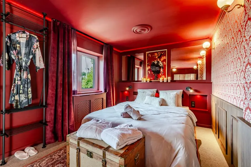 Love Room Alsace - La Courtisane à Niederbronn-les-Bains