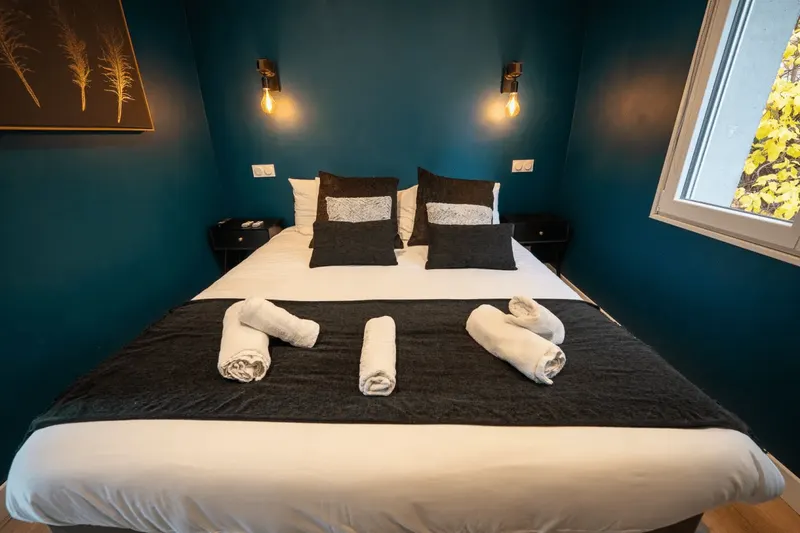 Suite romantique avec baignoire Balnéo en pleine montagne à Chamrousse