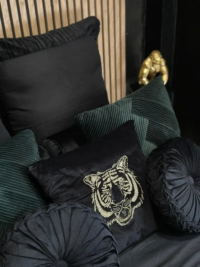 Chambre Amour by Villa Queen à Marseille