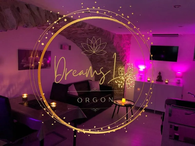 Dreams Love à Orgon — Jacuzzi, hammam et chambre en mezzanine à Orgon