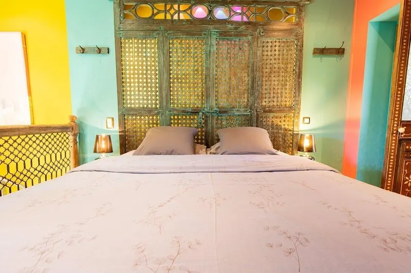 Chambre Indienne du Presbytère de Pancé — duplex de 55 m² avec jacuzzi et hammam à Pancé