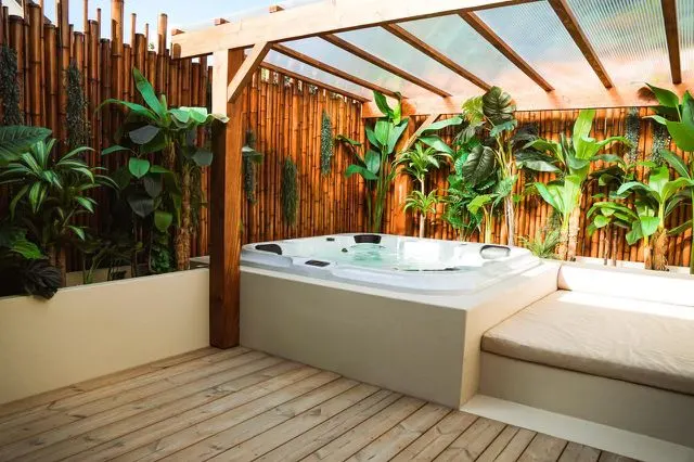 Casa Maleiwa à Roissy-en-Brie — villa de 40 m² avec jacuzzi privé et salon cinéma à Roissy-en-Brie