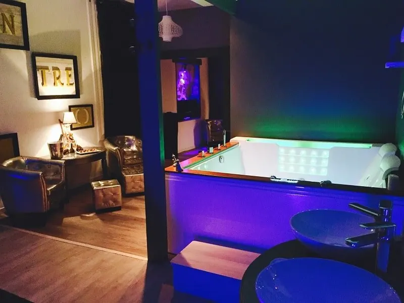 L’Entre Parenthèse à Saint-Drézéry — balnéo, sauna et home cinéma dans 80 m² à Saint-Drézéry