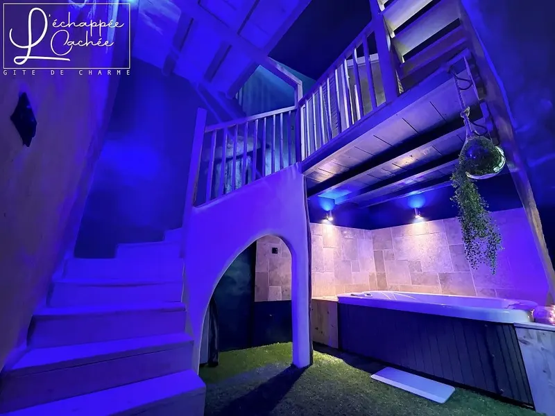 L’Échappée Cachée à Saint-Étienne-de-Fontbellon — spa, sauna et maison de 110 m² à Saint-Étienne-de-Fontbellon