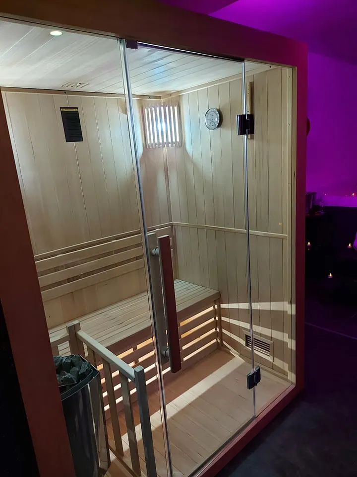 Avec Toi suites spa: La GLAMOUR à Barlin
