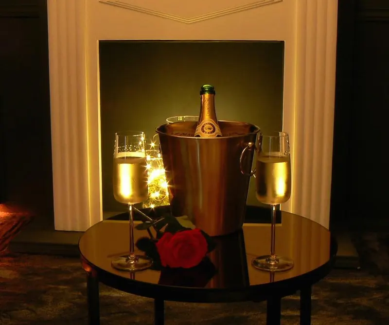 Le Cocon Enchanteur à Plélan-le-Grand — maison de 100 m², spa à 38,5 °C et lit rond de 3 m à Plélan-le-Grand