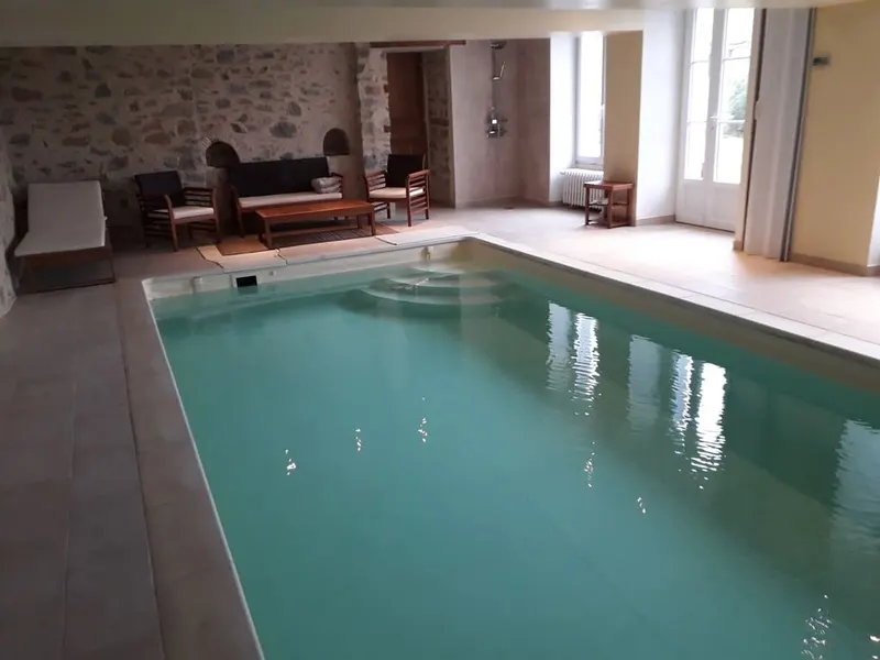 Gîte 53 Nuances — Piscine, spa et sauna privatifs en Mayenne à Préaux
