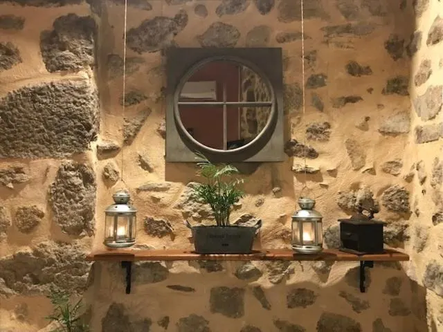Chez Marinou - Suite de charme, aux caractères authentique ardéchois à Chirols