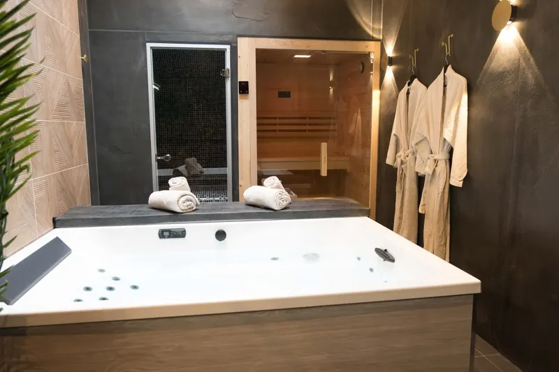 L’Inattendu au Havre — jacuzzi, sauna, hammam et pièce secrète près de la mer à Le Havre