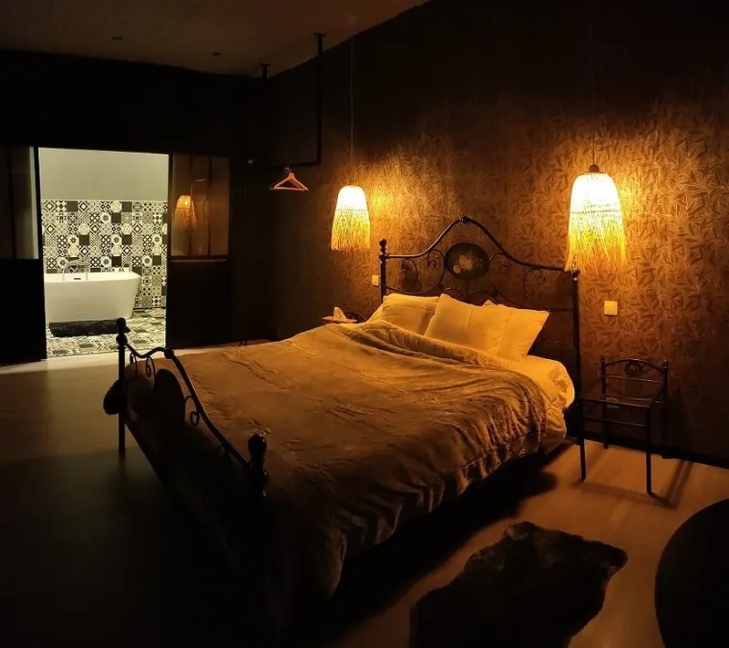 La Folie 20 Spa — Suite et wellness privatif à Hon-Hergies