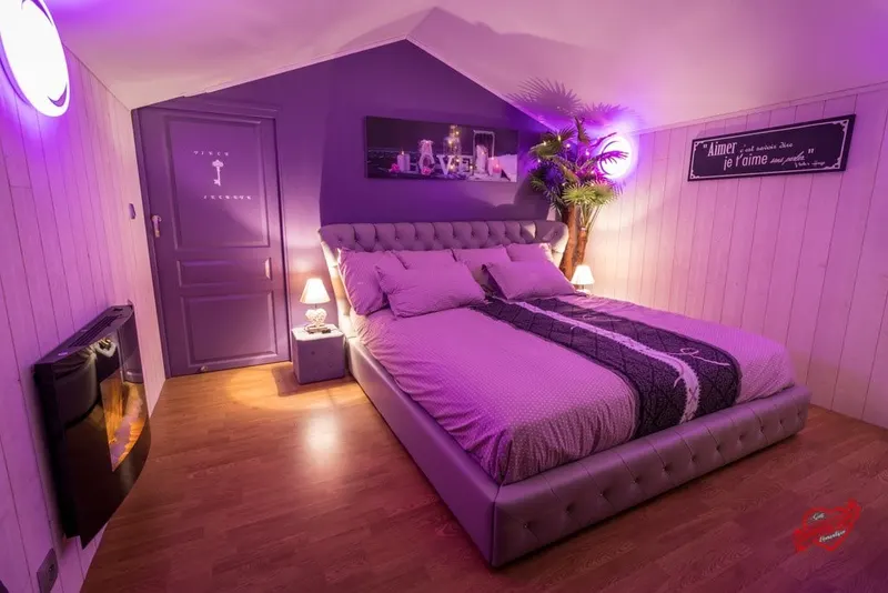 Cocoon Love à Arçay — Gîte de 100 m² avec jacuzzi XXL et pièce secrète à Arçay