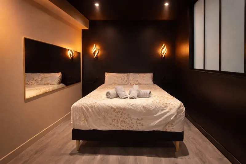 FER RÊVER 63 - Spa Thiers - LOVE ROOM Auvergne à Thiers