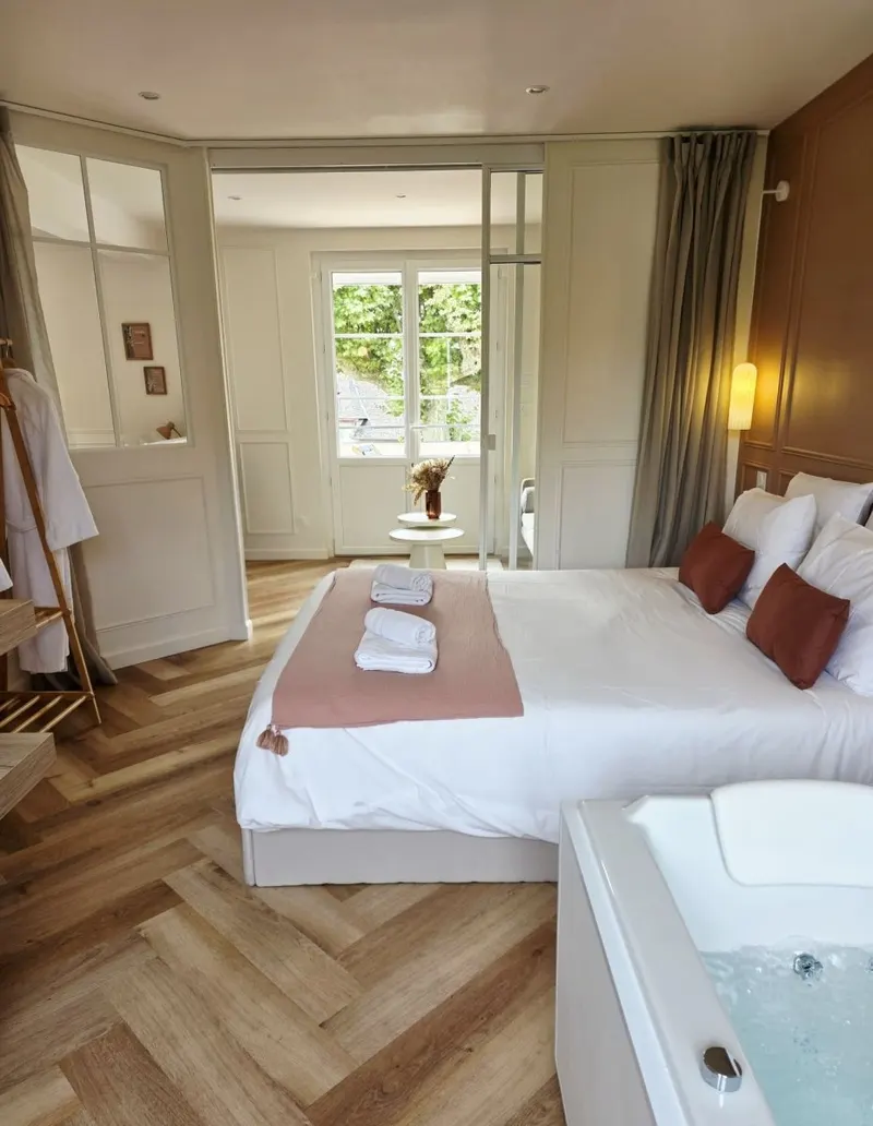 Le Boudoir d’Elba à Meyssac — balnéothérapie privée et terrasse plein sud à Meyssac