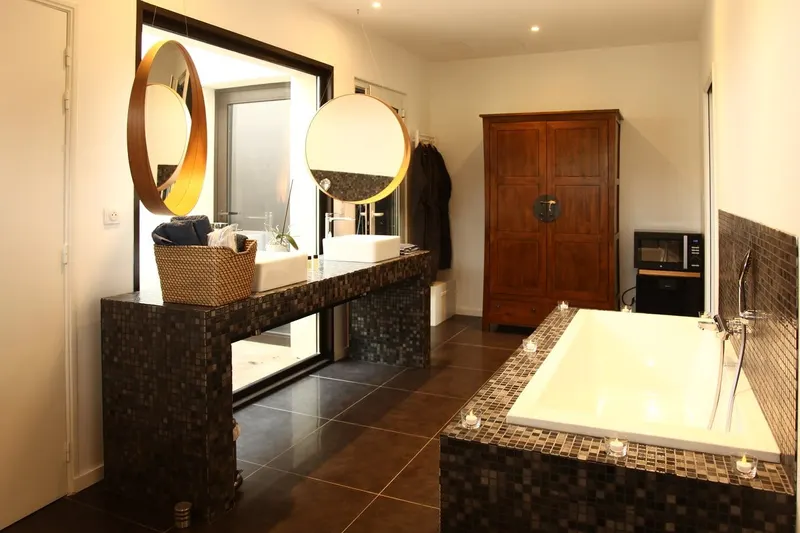 Villa Margaux — Cottage Tropical de 45 m² avec jacuzzi et hammam près de Bordeaux à Fargues-Saint-Hilaire