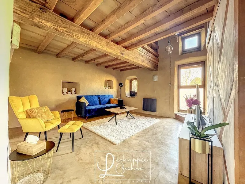 L’Échappée Cachée à Saint-Étienne-de-Fontbellon — spa, sauna et maison de 110 m² à Saint-Étienne-de-Fontbellon