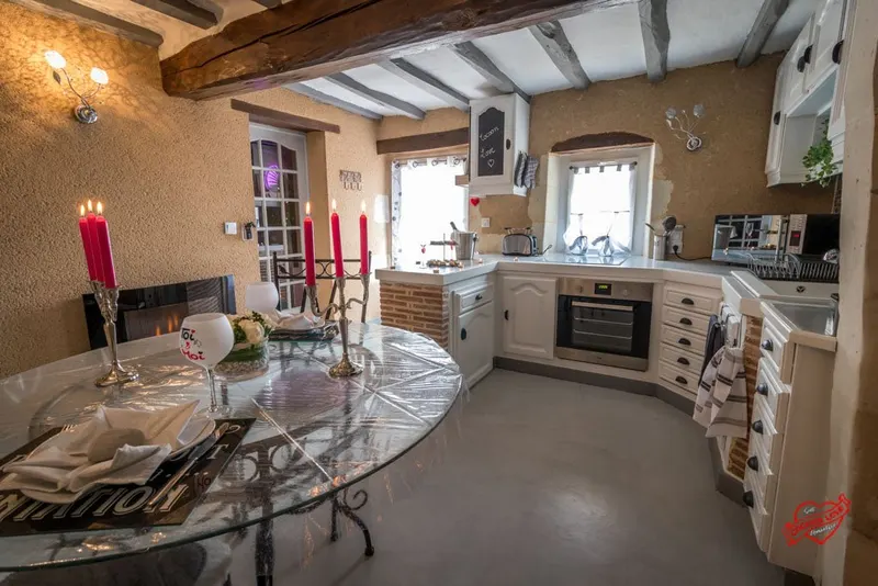 Cocoon Love à Arçay — Gîte de 100 m² avec jacuzzi XXL et pièce secrète à Arçay