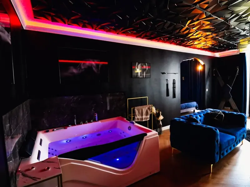Secrets d’Aix à Aix-les-Bains — 55 m² avec balnéo privée face au Grand Casino à Aix-les-Bains