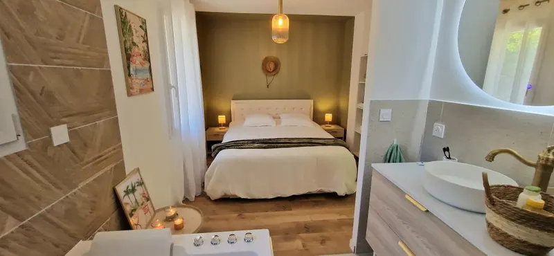 Green Love & Spa à Saint-Laurent-Médoc — villa de 35 m², bain à remous et jardin au bord de l’eau à Saint-Laurent-Médoc