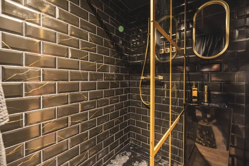 Amsterdam à Reims — love room avec sauna, king size et espace BDSM à Reims