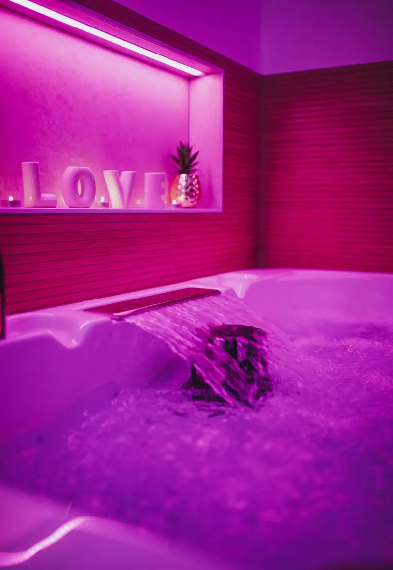 Le Desirella - Suite romantique avec Spa à Camors