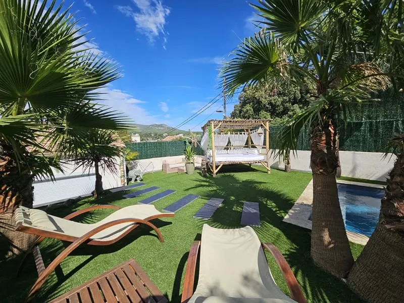 Ô Balinais à Marseille — mini-villa avec jacuzzi, piscine privée et jardin de 300 m² à Marseille
