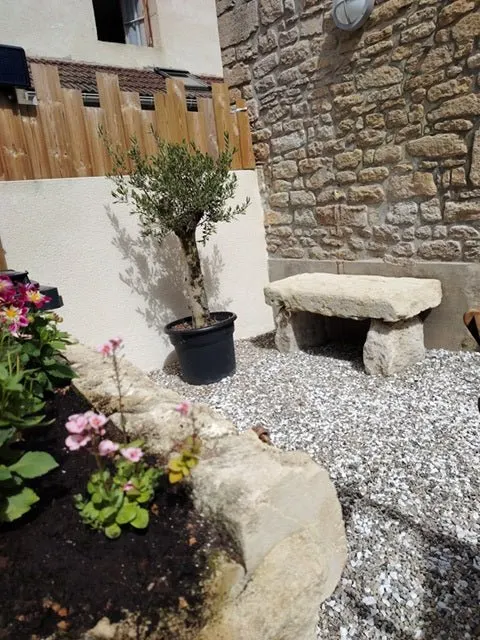 Déliv’Love à Douvres-la-Délivrande — maison en pierre avec balnéo 67 jets et sauna à Douvres-la-Délivrande