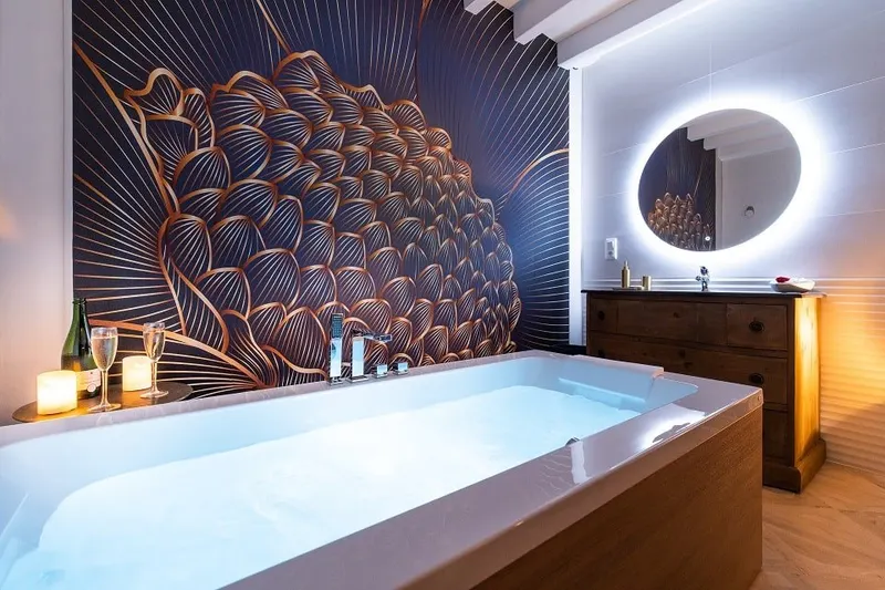 La Bulle d’Or à Francueil — Jacuzzi privé, terrasse de 27 m² et gîte de 42 m² à Francueil