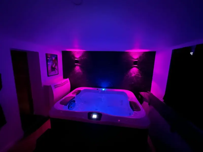Le Fruit Défendu 67 à Brumath — 70 m² avec spa et sauna infrarouge privés à Brumath