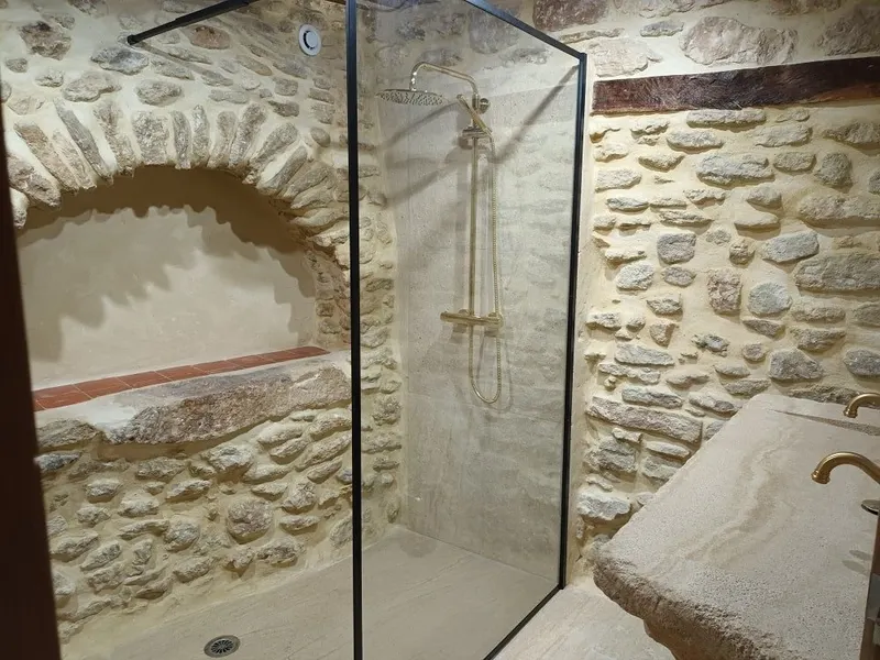 la chambre romantique du Beaumont à Le Beaucet
