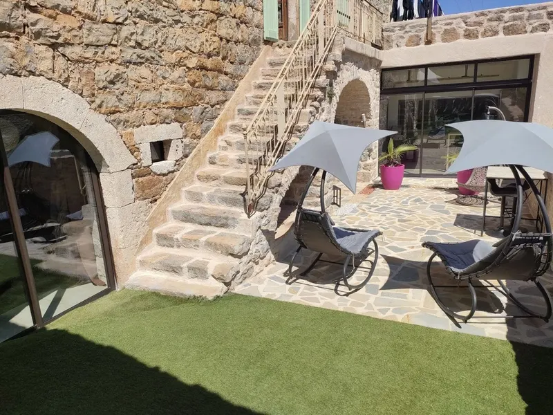 Le Soleilo - Gîte Prestige***** à Mostuéjouls