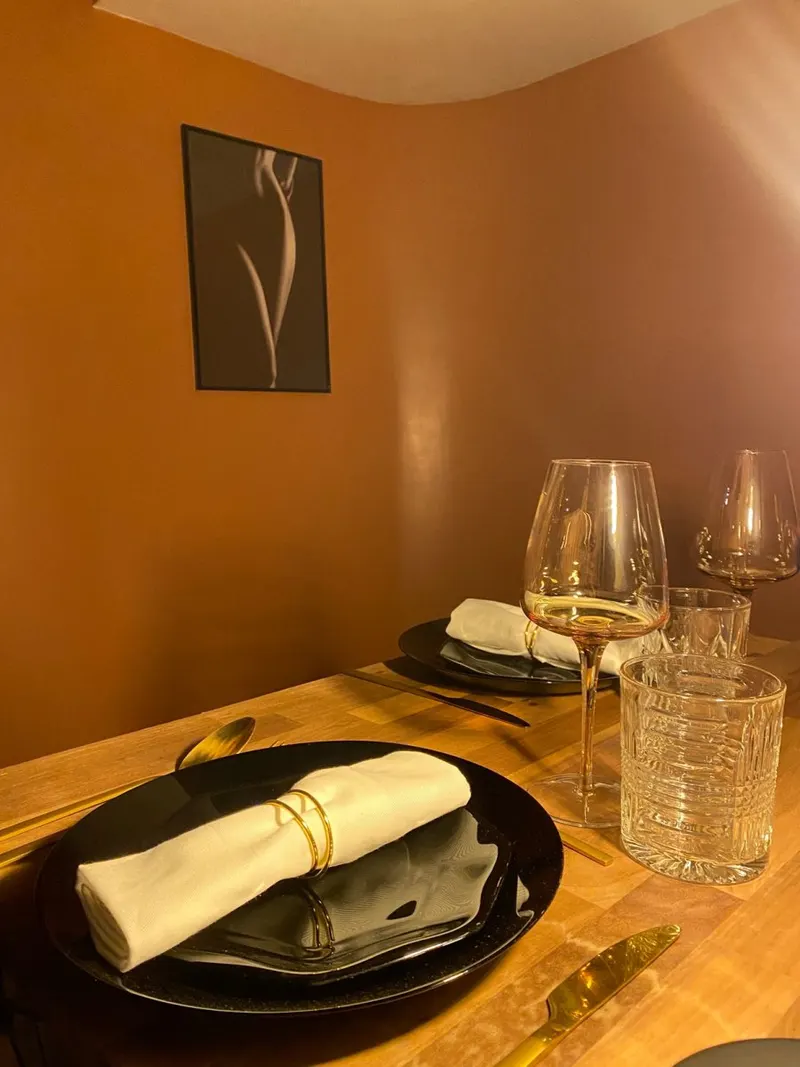 Sexy Suite à Perpignan — balnéothérapie, lit king size, douche XL et terrasse privée à Perpignan